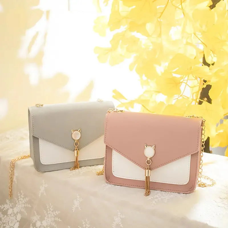 Cat Lock Chain Crossbody Bag