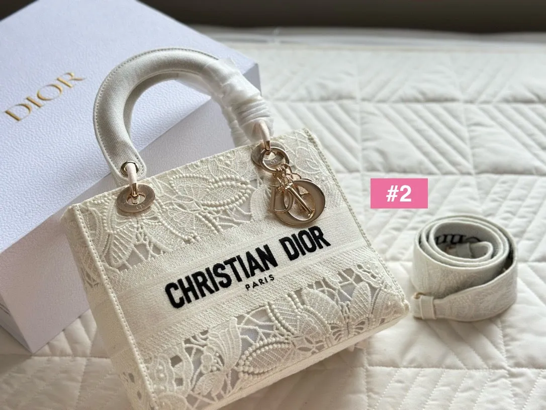 DR354 Medium Lady D-Lite Bag / 9.5 x 8 x 4.5 inches