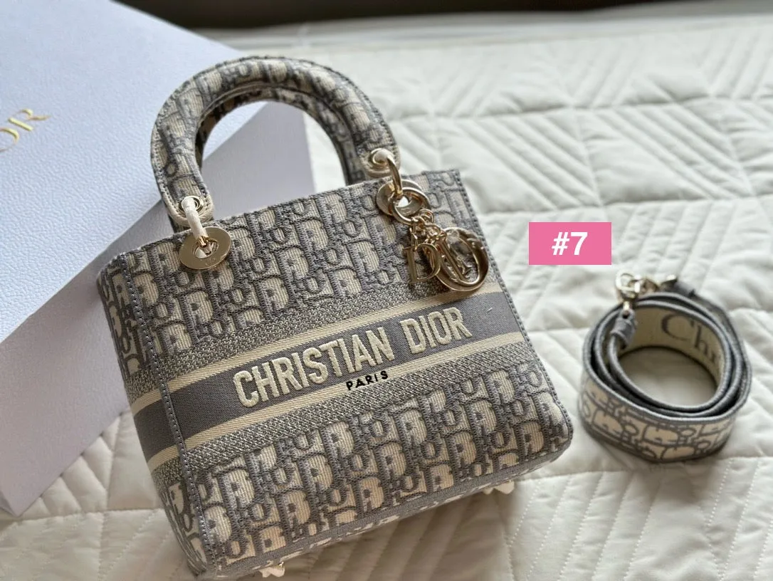 DR354 Medium Lady D-Lite Bag / 9.5 x 8 x 4.5 inches