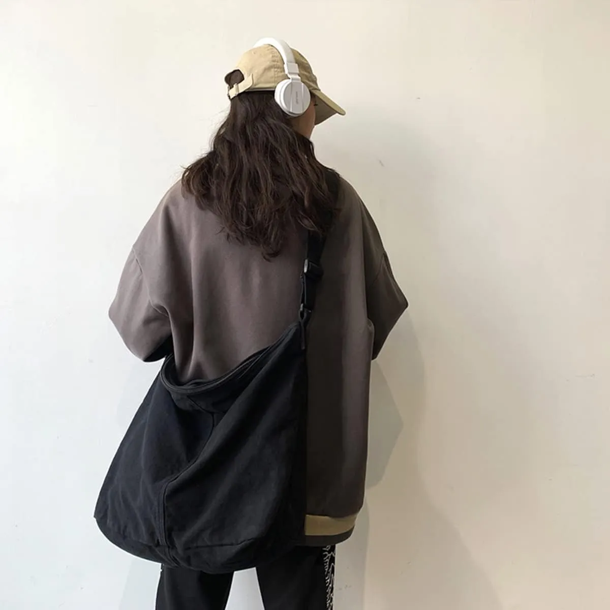 GAXOS Aesthetic Cute Messenger Bag for School Vintage Black Canvas Crossbody for Women Shoulder Laptop Bag