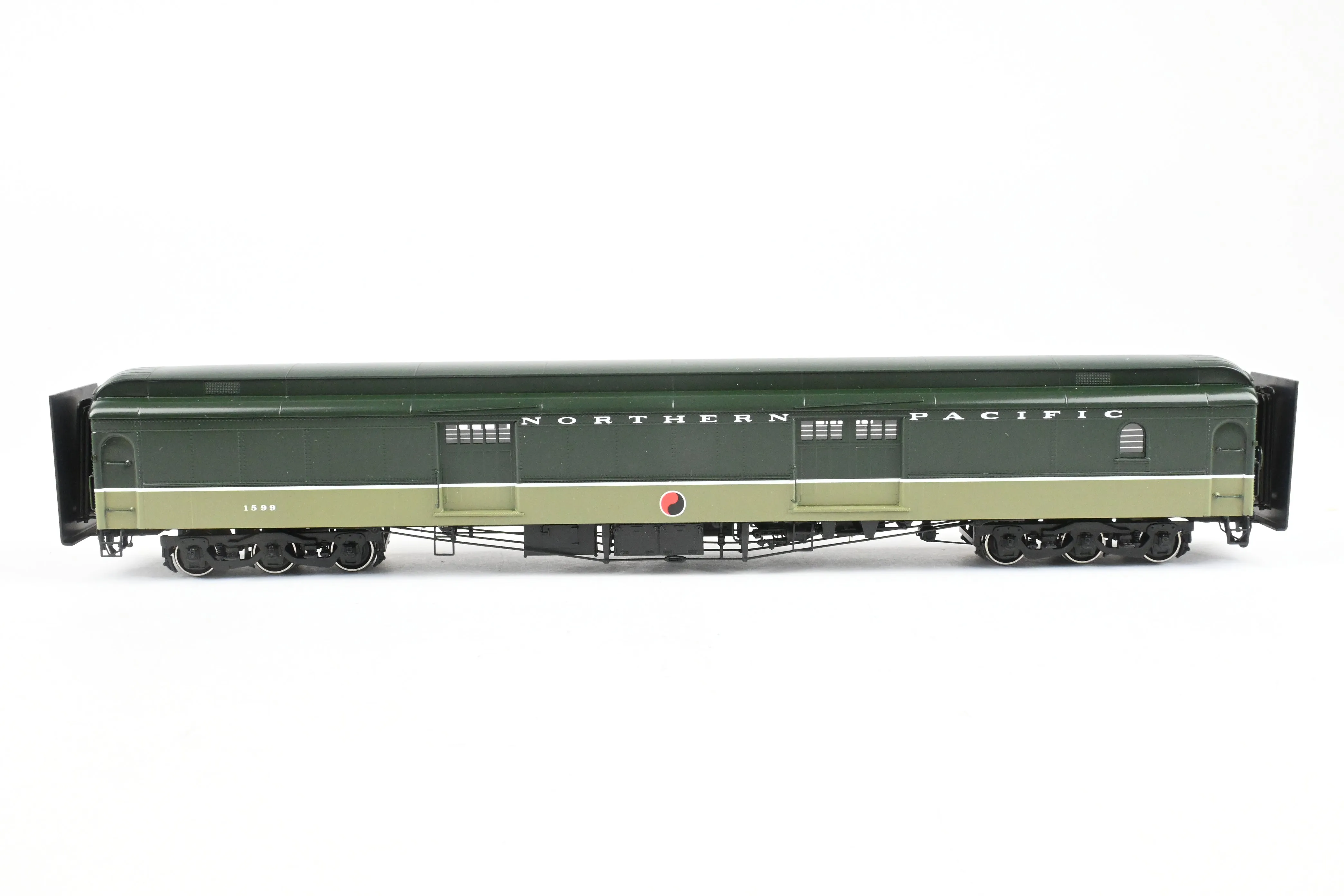 HO Brass W&R Enterprises NP - Northern Pacific Truss Rod Baggage Car Factory Painted "Loewy"  No. 1599